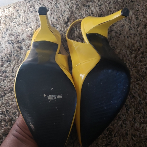 Heels - Picture 3 of 10